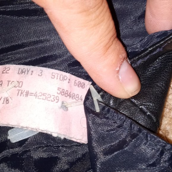 Northern Plains Leather Vest - Picture 4 of 4